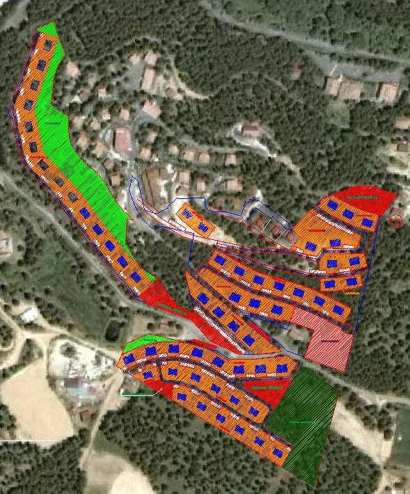 Planimetria su ortofoto dell'intervento di edilizia residenziale sociale a Cotronei, con i lotti e gli edifici in progetto